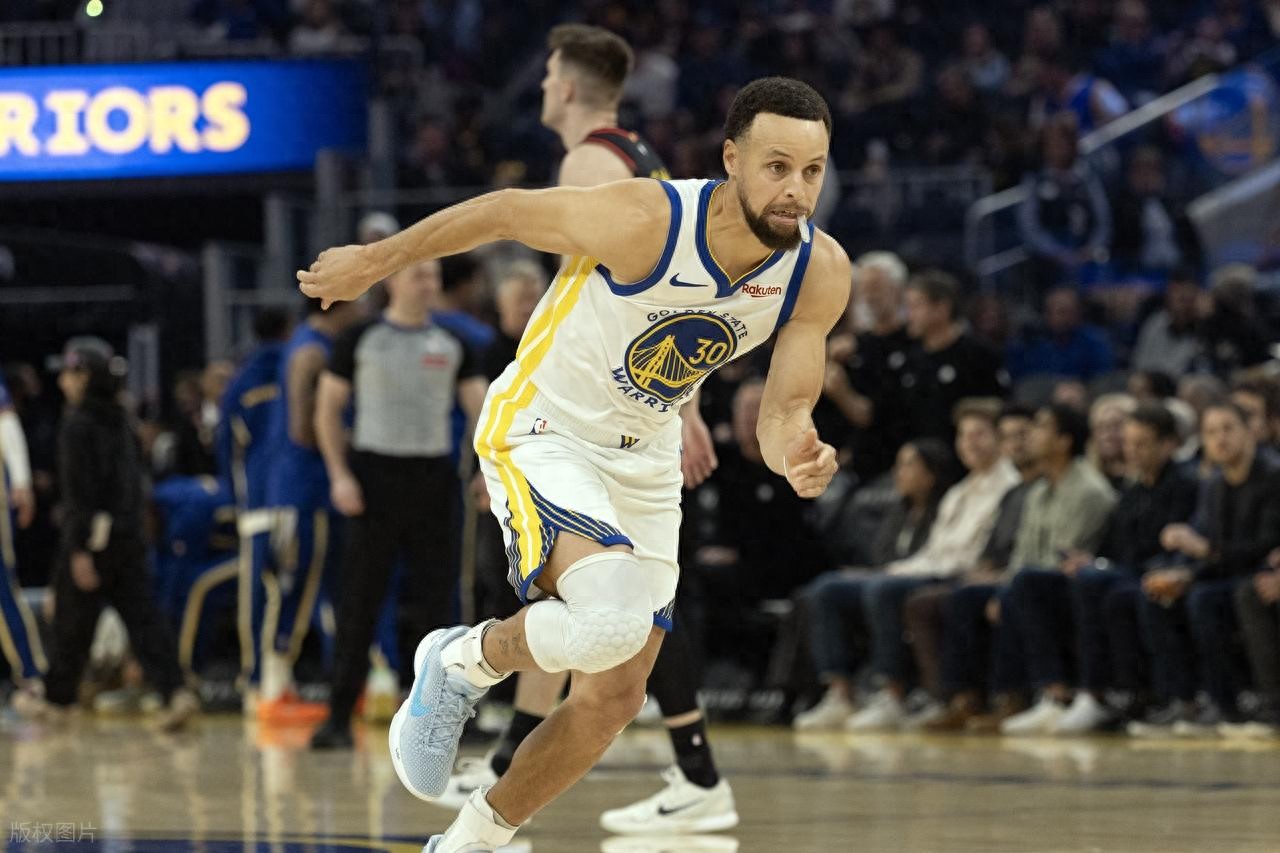 Curry and Butler combined for 61 points but couldn’t save the team; Hawks’ three players scoring 20+ lead to a 3rd consecutive win over the Warriors