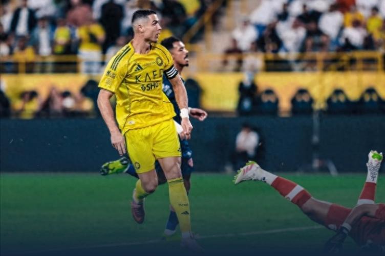Cristiano Ronaldo was truly fortunate &amp; scored the winning penalty in stoppage time for a brace &amp; his 952nd career goal as Al-Nassr defeated Al-Fayha 2-1 to secure their seventh consecutive victory.