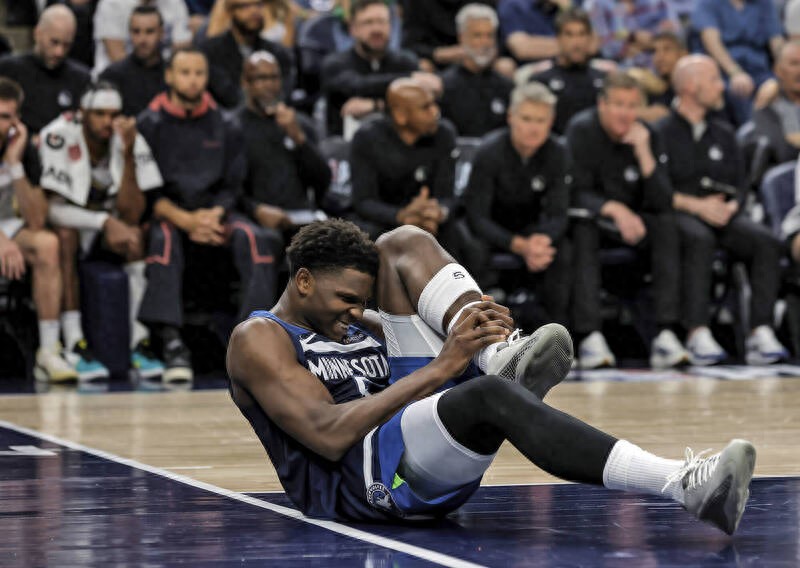 Timberwolves brother Edwards suffered a minor injury and scored 20 points, and his teammates praised him as a Wolverine