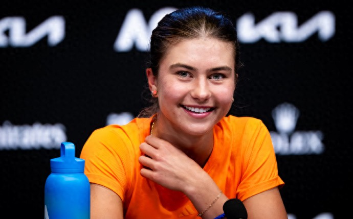 Rising stars keep emerging! Young American advances to quarterfinals without dropping a set