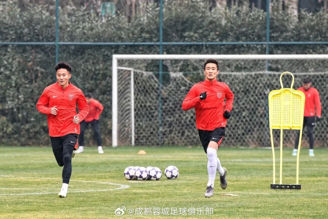 A crucial AFC Champions League match! John Aloisi makes his debut as Rongcheng aims for a strong start.