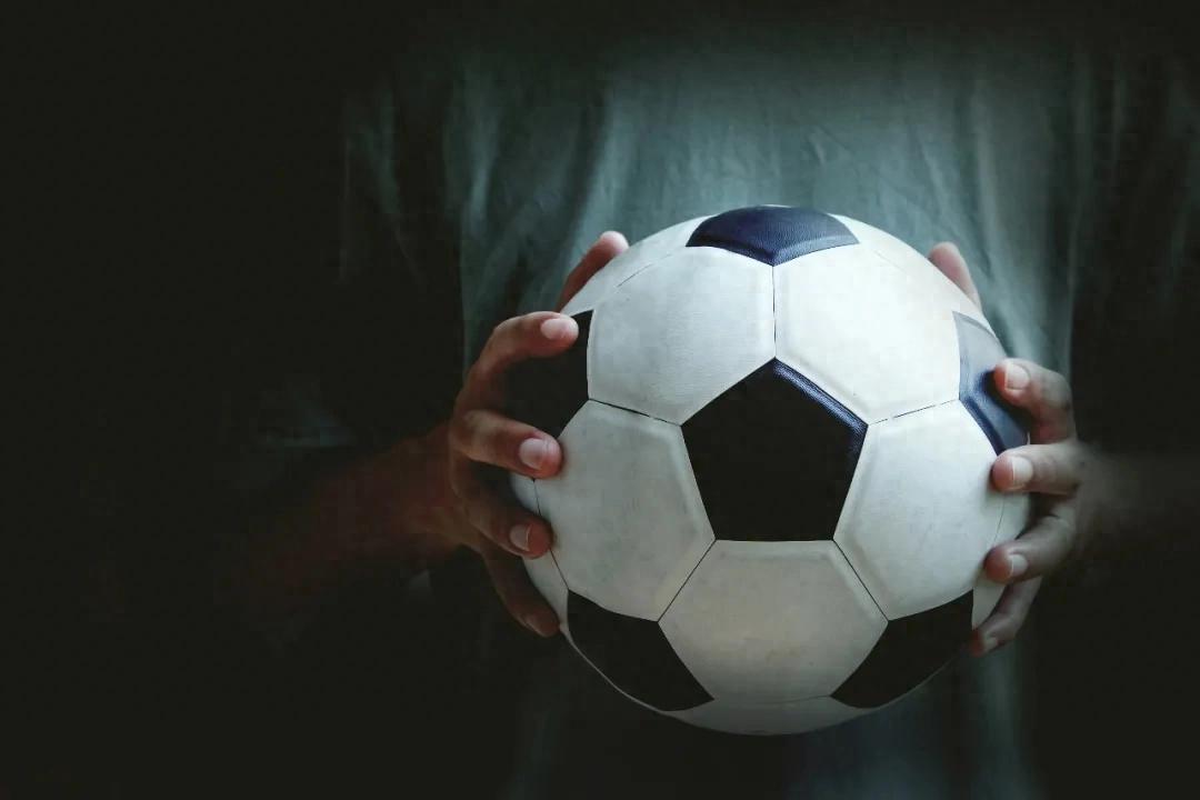 Safeguarding the New Era of Chinese Football through Routine Supervision and Ecological Restoration