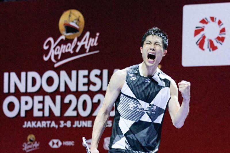The 2025 Indonesia Open has written a new page in history, and Chou Tien Cheng's tenacity and self-discipline have been praised by the football world