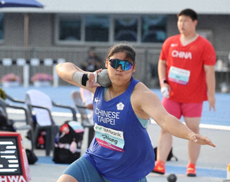 18-year-old Jiang Jingyuan reversed the last throw and won the bronze medal in the women's shot put at the 2025 Track and Field Asian Championships