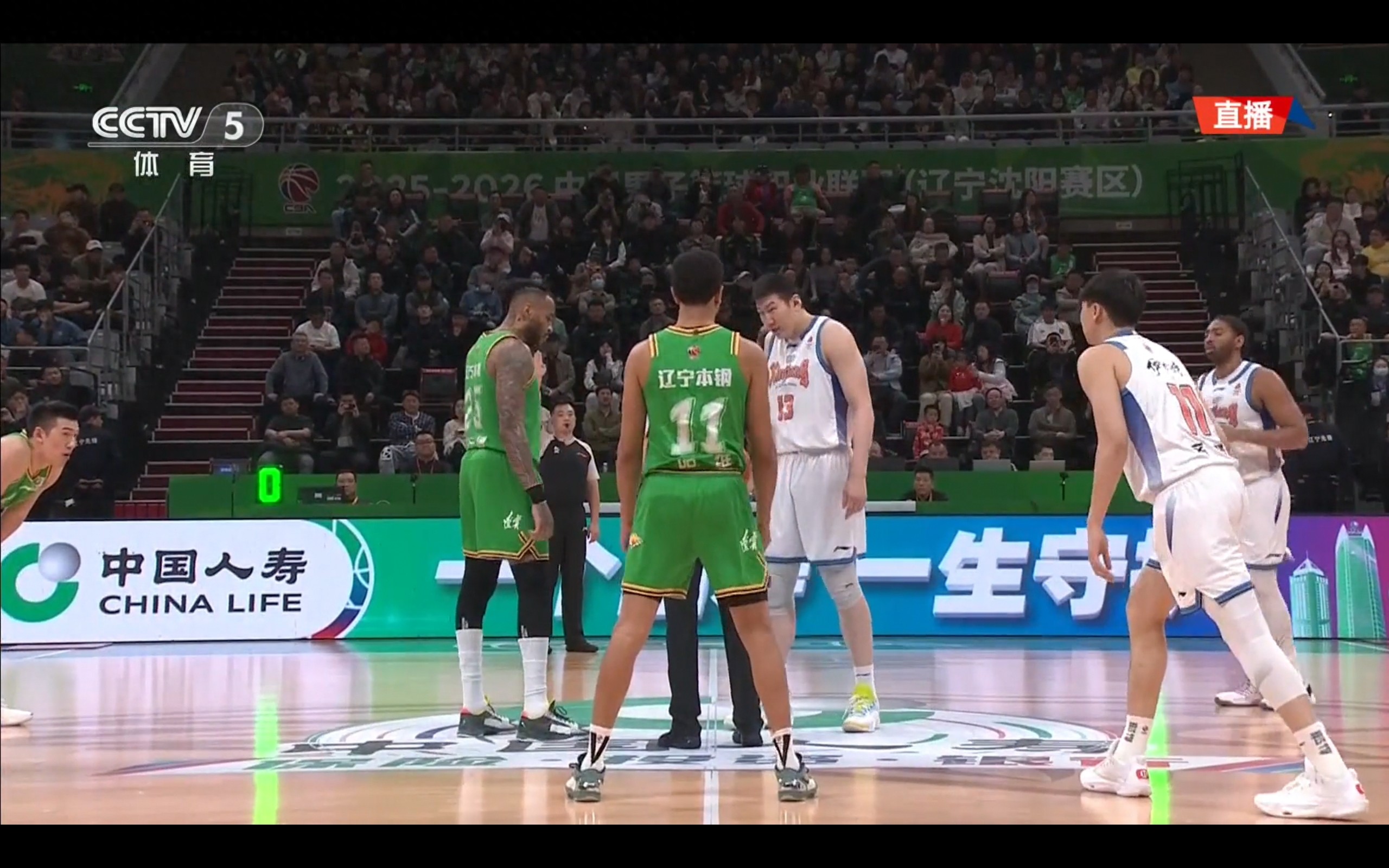 Live broadcast of CBA Regular Season Round 33: Liaoning Ben Gang vs Xinjiang Yinteli