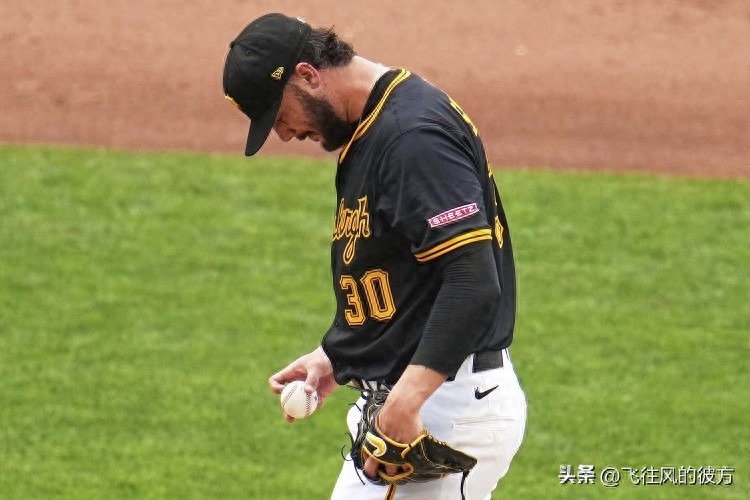 The Cubs hit the line with heavy punches to repel the pirate champion Skins and showed his offensive strength with three strikes in a single game
