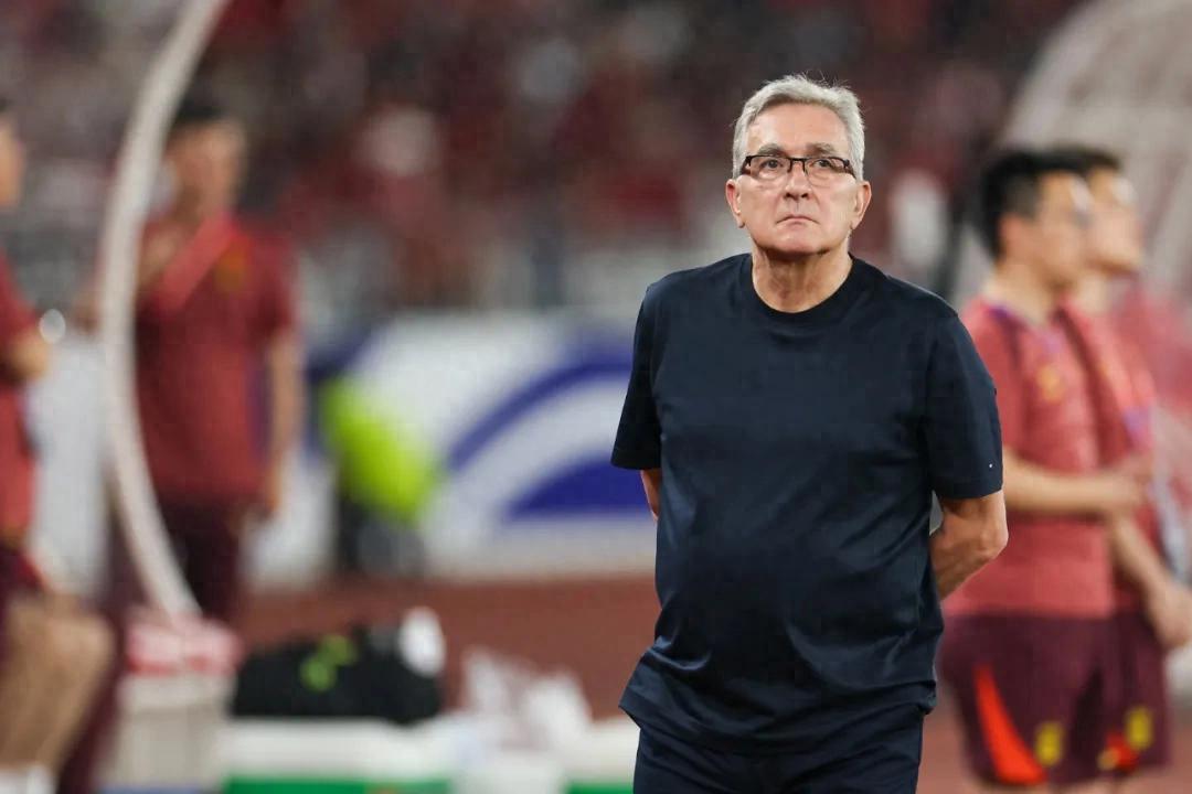 How should the national football team choose a coach after Ivan's departure? Three key words: in line with the mainstream, comprehensive research and judgment, and budget improvement