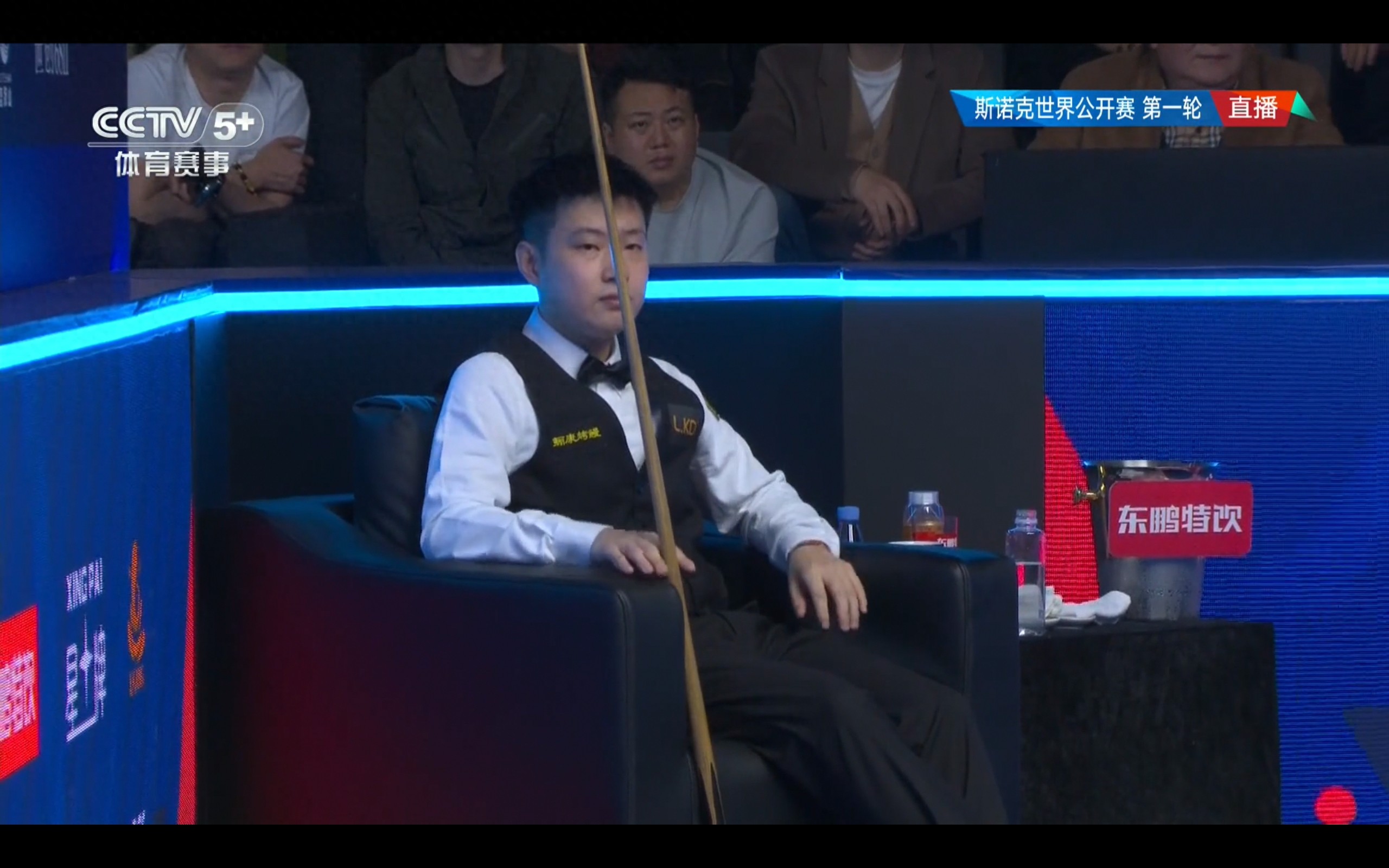 Latest update from the World Open Snooker tournament: Zhao Xintong advances to the 64th round with a 5-0 shutout against Han Fuyuan.