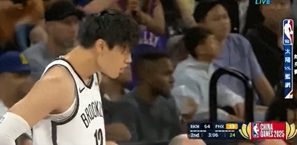 1+3! Zeng Fanbo made his debut! Booker’s foul sliding tackle shows NBA tough guy spirit