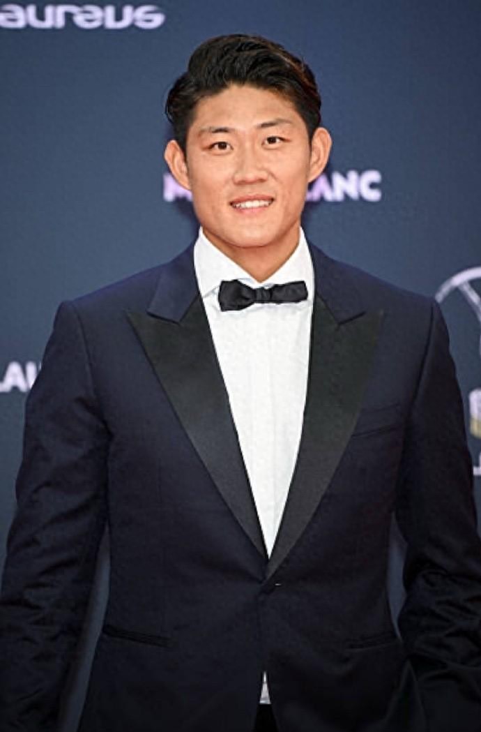 Zhang Zhizhen's new hairstyle stole the limelight from Lawrence