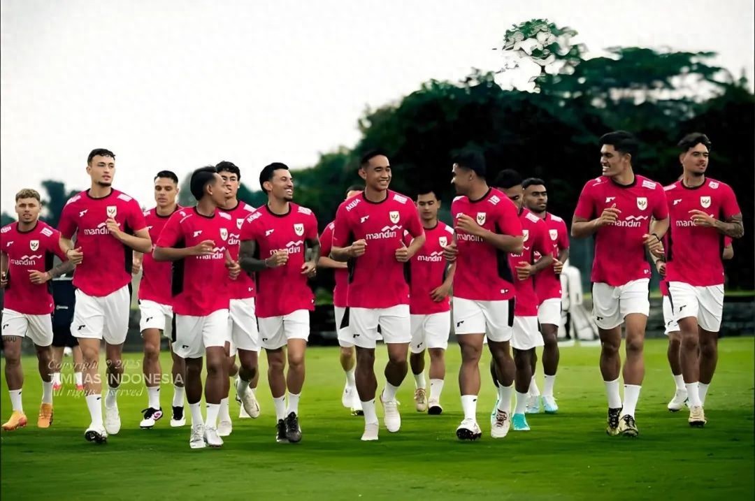The Indonesian training camp focused on set-pieces, and Kluivert continued to worry about "attrition".