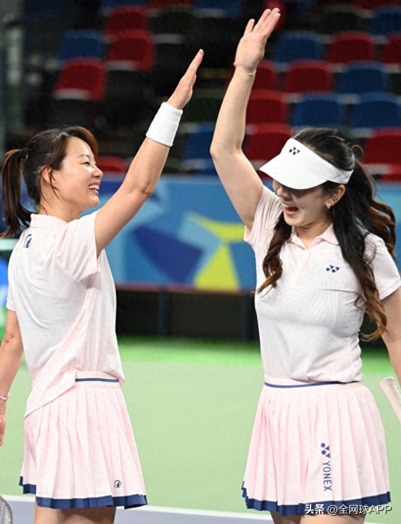 "She" power shocked her, and the YONEX beautiful women's tennis exchange tournament in Shanghai came to an end