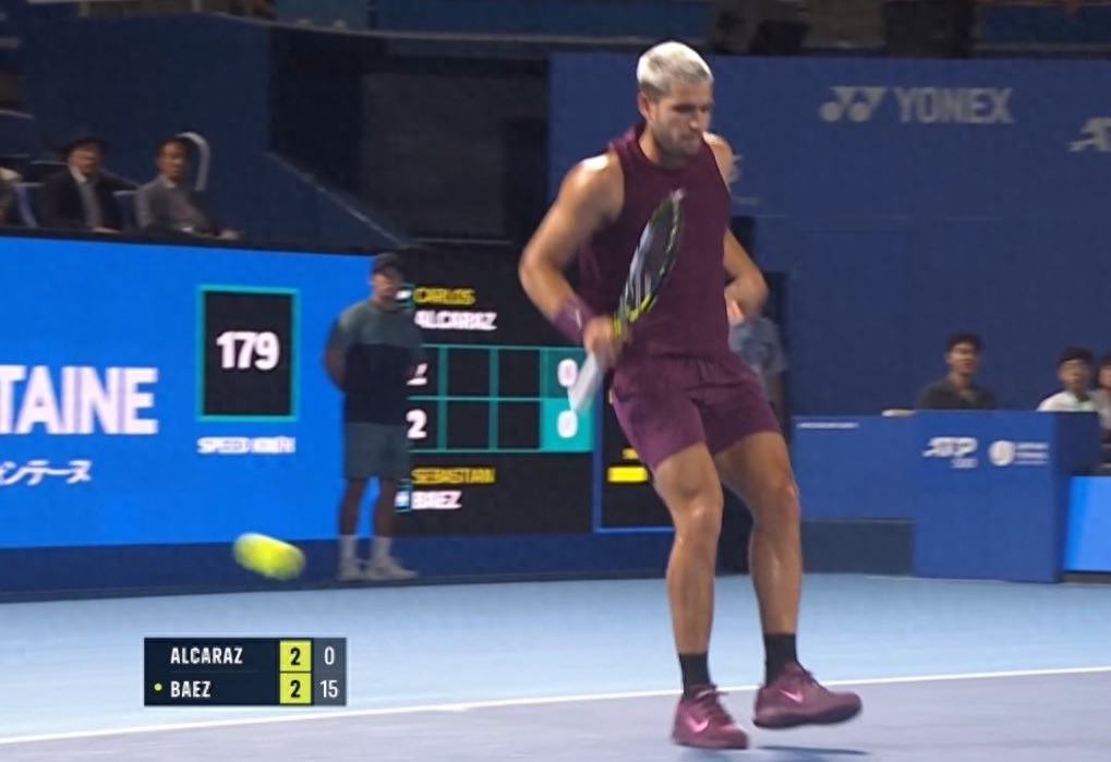 Alcaraz suffers ankle scare, Zheng Qinwen’s debut opponent emerges, Zhu Lin jokes about not retiring after her win