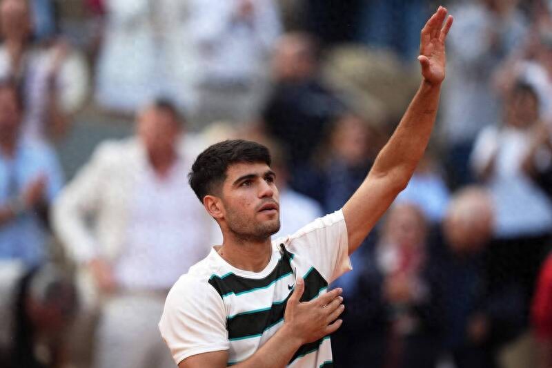 Alcaraz continues his journey to defend his French Open title, and Zverev believes the draw will be good for Acre