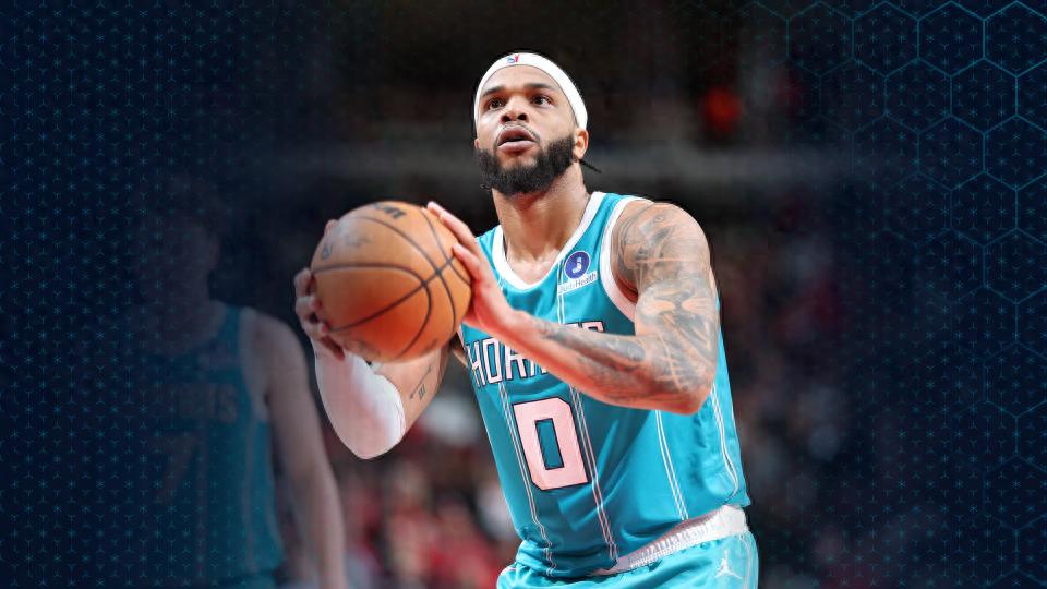 Multiple teams including the Warriors are pursuing Bridges! The Hornets are asking for 1-2 first-round picks, with Kuminga likely to be part of the deal.