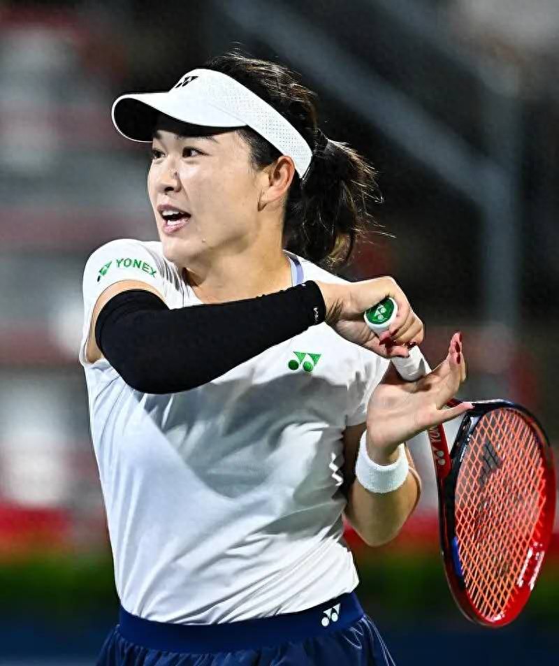 Zhu Lin clarifies: 20% tax in the UK, spending £10,000 to participate in Wimbledon; Zhang Zhizhen returns at the Hangzhou tournament.