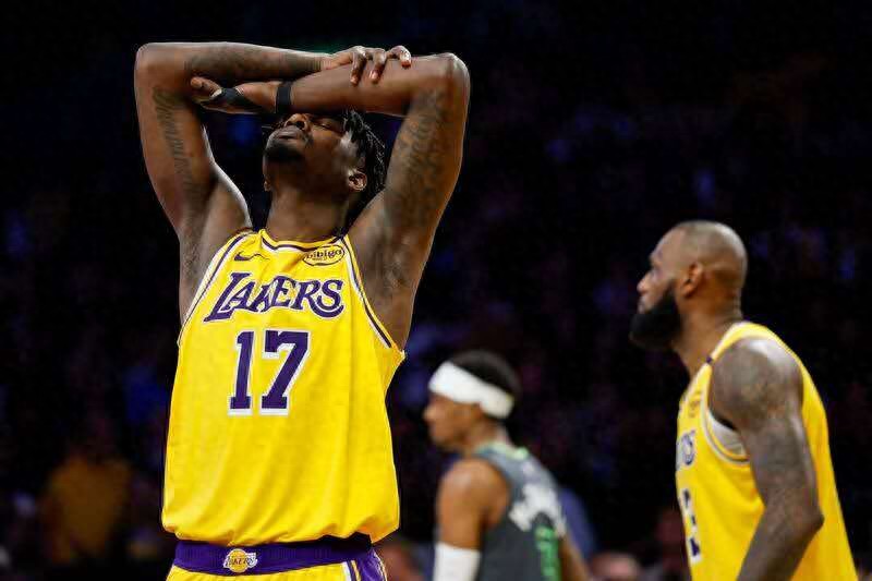 The Lakers stopped in the first round of the playoffs, and the Hornets center who missed the opportunity to join the Lakers made a smiley face symbol