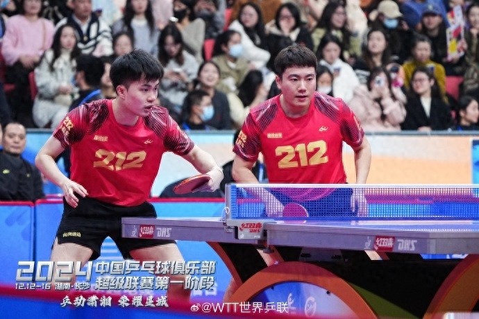 Lin Yunru won both doubles and singles, helping Shandong Weiqiao, who was seeking to defend his title, win a good start in the table tennis super league