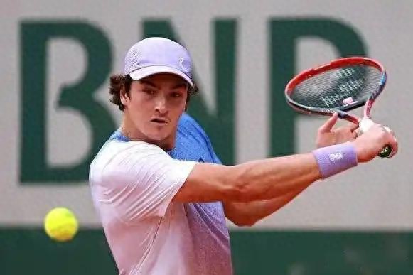 Multiple matchups repeatedly appear in the first round of the Paris Masters, with Shapovalov facing a revenge battle.