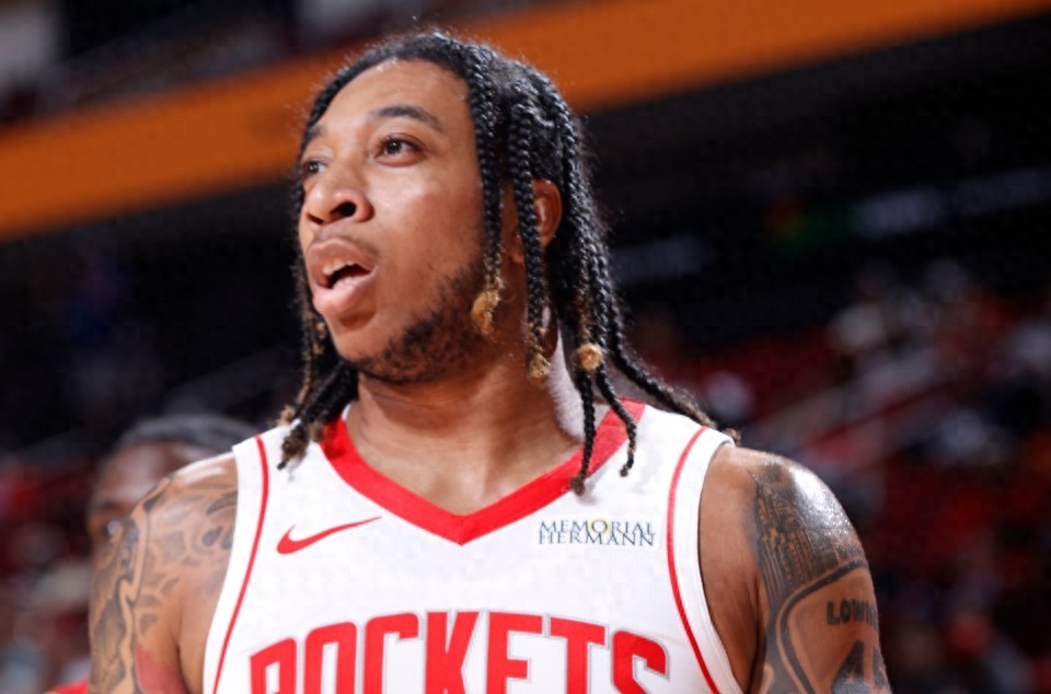 Reserving a spot for Westbrook? The Rockets officially announced the release of Davidson: freeing up a roster slot and perfectly avoiding the luxury tax.