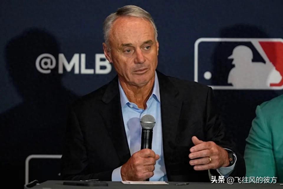 MLB plans to expand to 32 teams, with the commissioner proposing a realignment into "East and West Leagues."