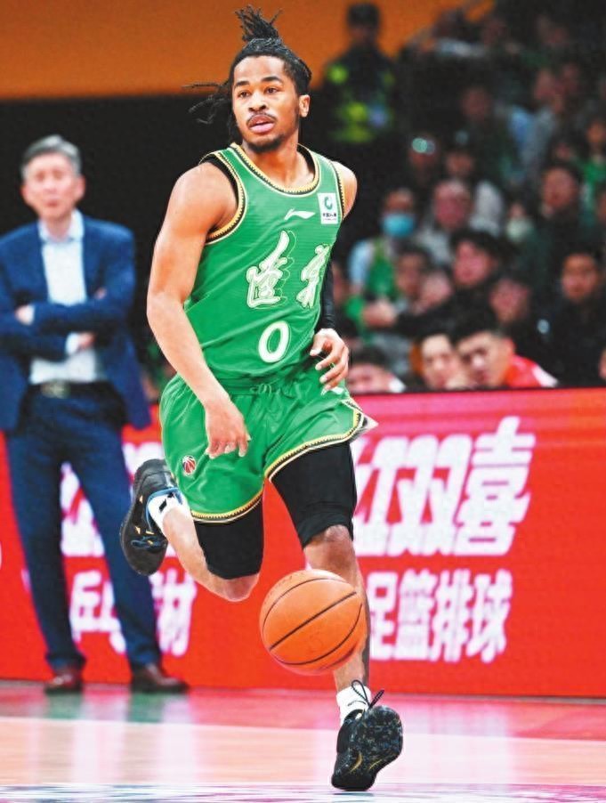 Almost overturned! Wells scores 26 points, Fu Hao posts 16+10, four players in double figures as Liaoning narrowly defeats Ningbo at home