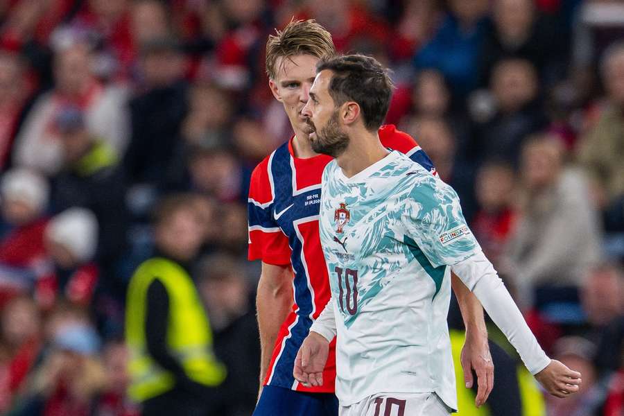Martin Odegaard was very unhappy with Bernardo Silva's challenge Martin Odegaard was very unhappy with Bernardo Silva's challenge