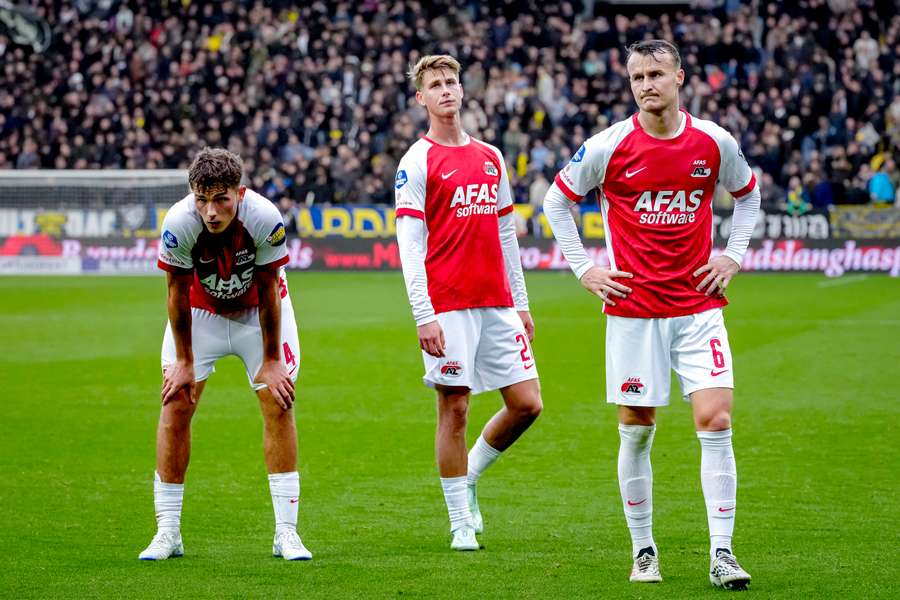 AZ player sulk after drawing 2-2 with Cambuur AZ player sulk after drawing 2-2 with Cambuur