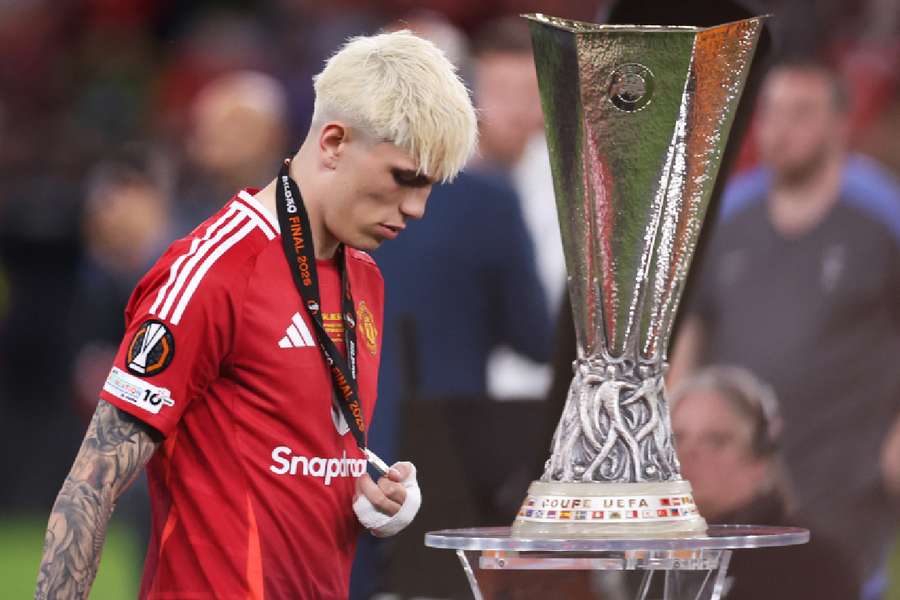 Garnacho looks dejected after the Europa League final