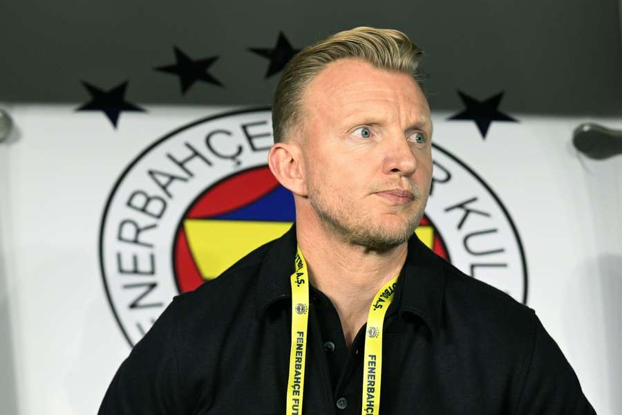 Dirk Kuyt managed his first Fenerbahce game Dirk Kuyt managed his first Fenerbahce game