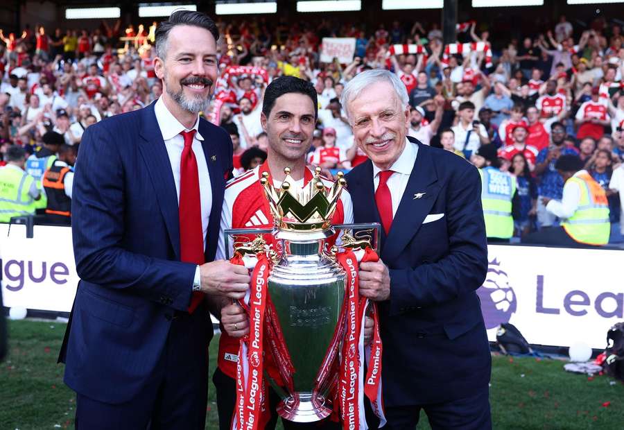 Arteta alongside Josh (L) and Stan Kroenke (R) Arteta alongside Josh (L) and Stan Kroenke (R)