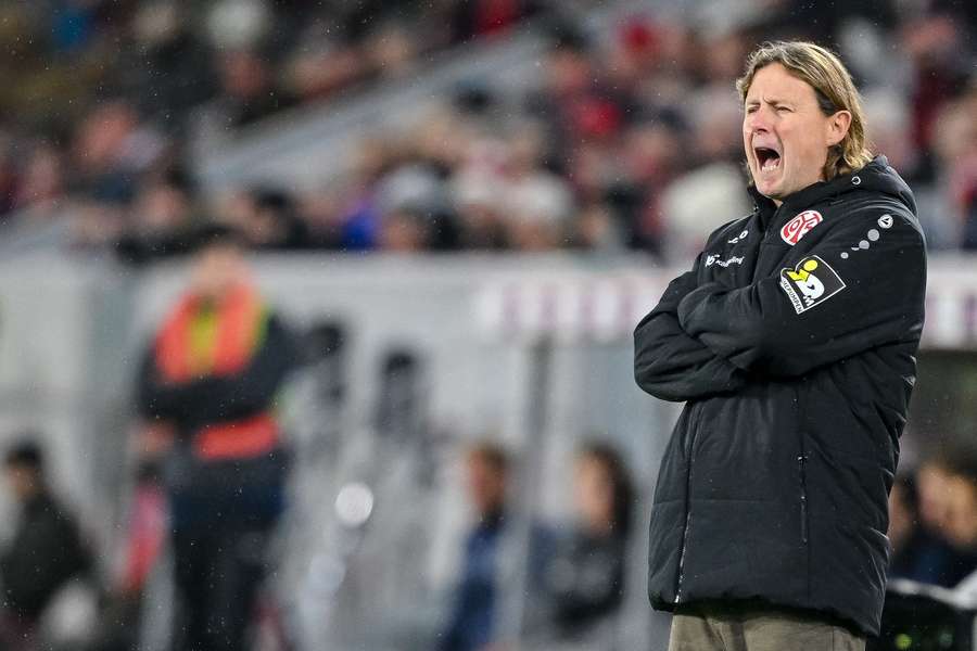 Bo Henriksen dismissed from struggling Mainz following a series of disappointing results