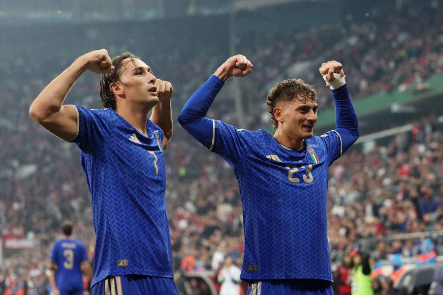 Esposito on target as Italy thrash Turkey Esposito on target as Italy thrash Turkey