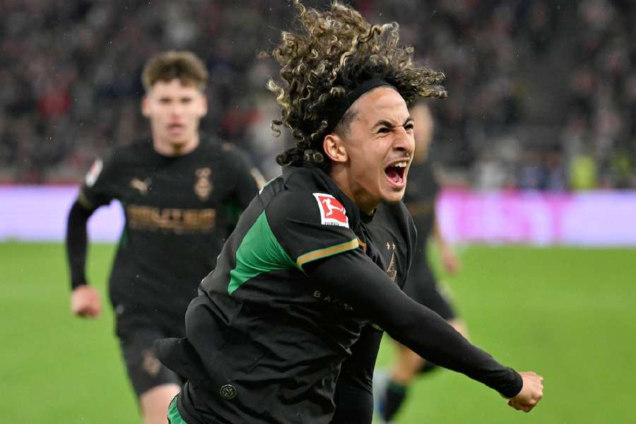Shuto Machino celebrates goal