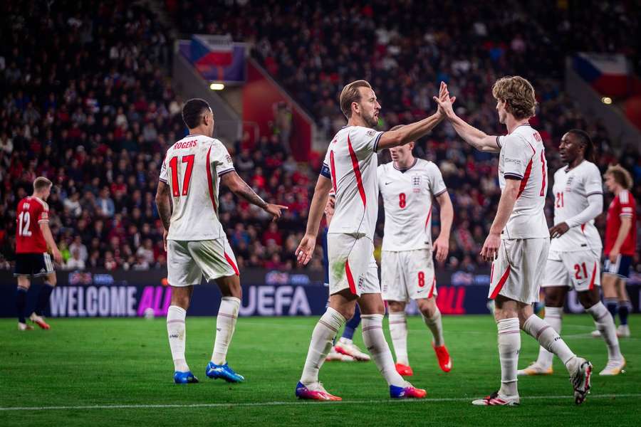 England's Harry Kane celebrates with Anthony Gordon during the Nations League game against Czechia England's Harry Kane celebrates with Anthony Gordon during the Nations League game against Czechia