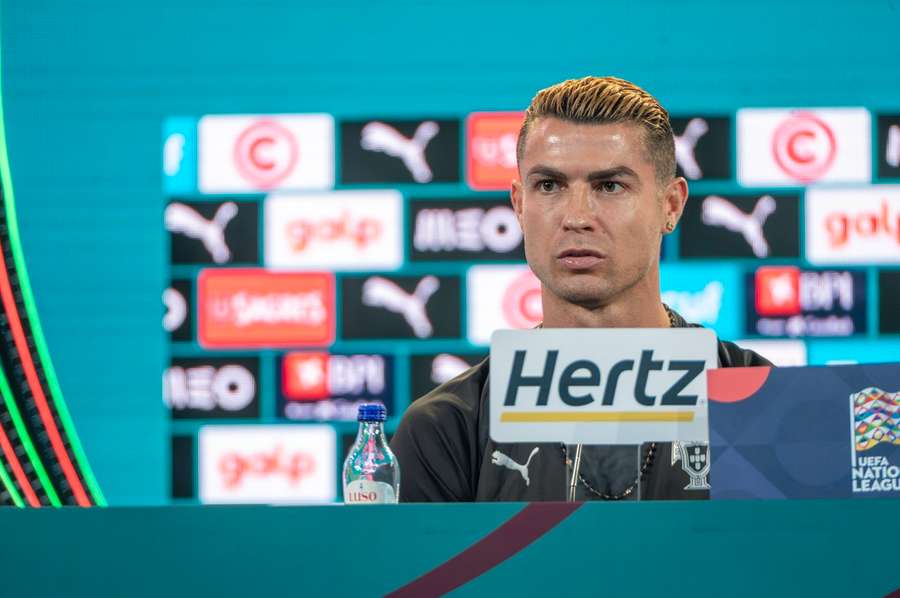 Ronaldo speaks to the press Ronaldo speaks to the press