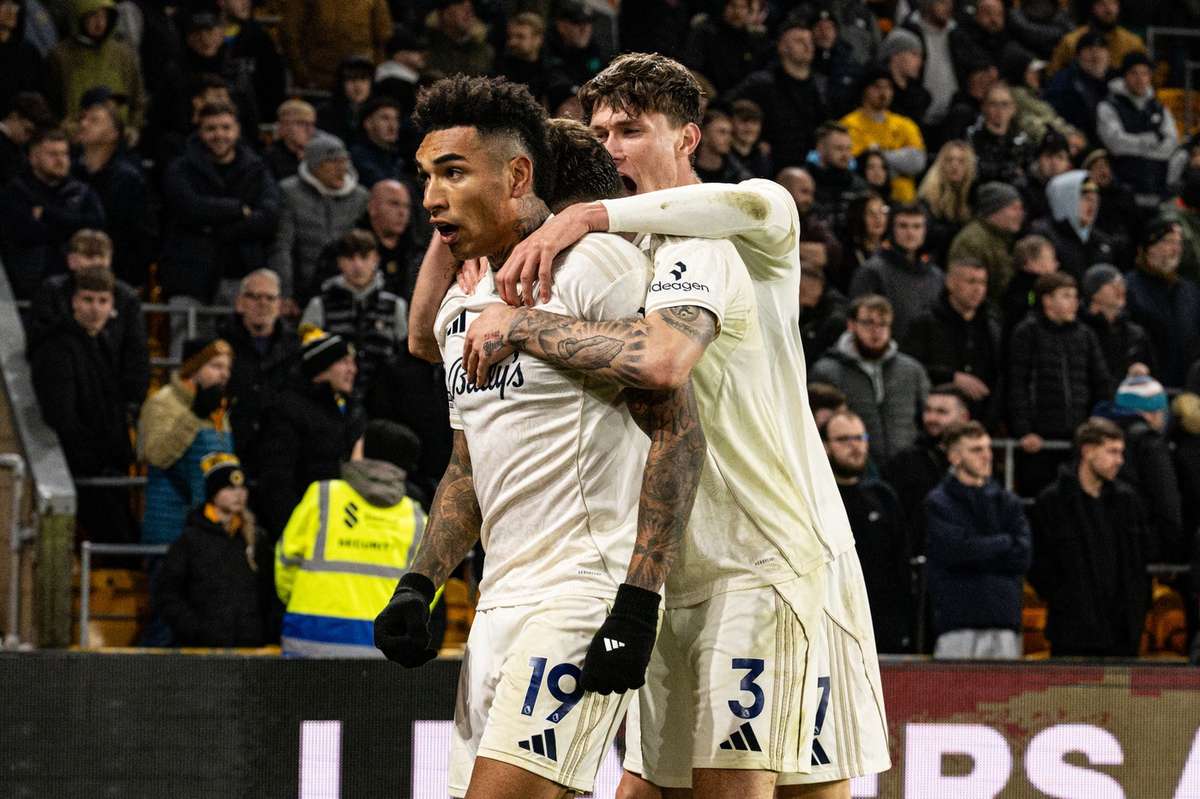 Nottingham Forest add to Wolves' woes with a narrow victory at Molineux