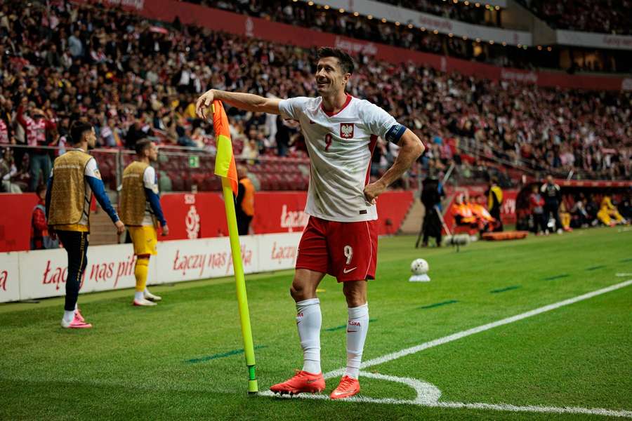 Outperforming xG and defensive involvement: How Lewandowski dominated against Romania