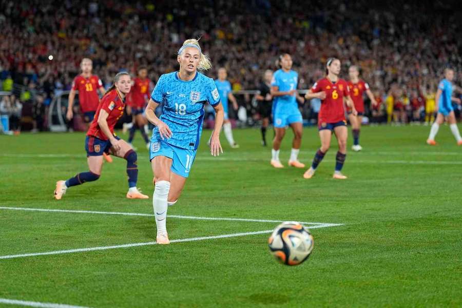 England's Chloe Kelly controls the ball during the 2023 Women's World Cup Final vs Spain