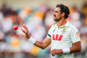 澳洲護符史達克成為史上最多左臂快投手