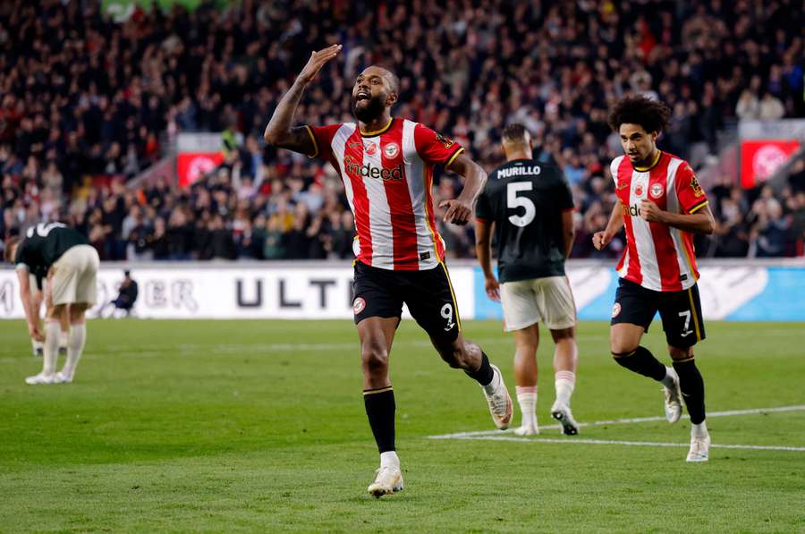Brentford's Igor Thiago celebrates scoring their second goal with Kevin Schade Brentford's Igor Thiago celebrates scoring their second goal with Kevin Schade