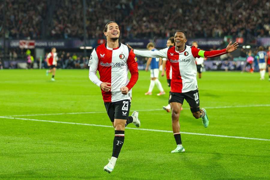 Feyenoord battle back to claim hard-fought victory over Como Feyenoord battle back to claim hard-fought victory over Como