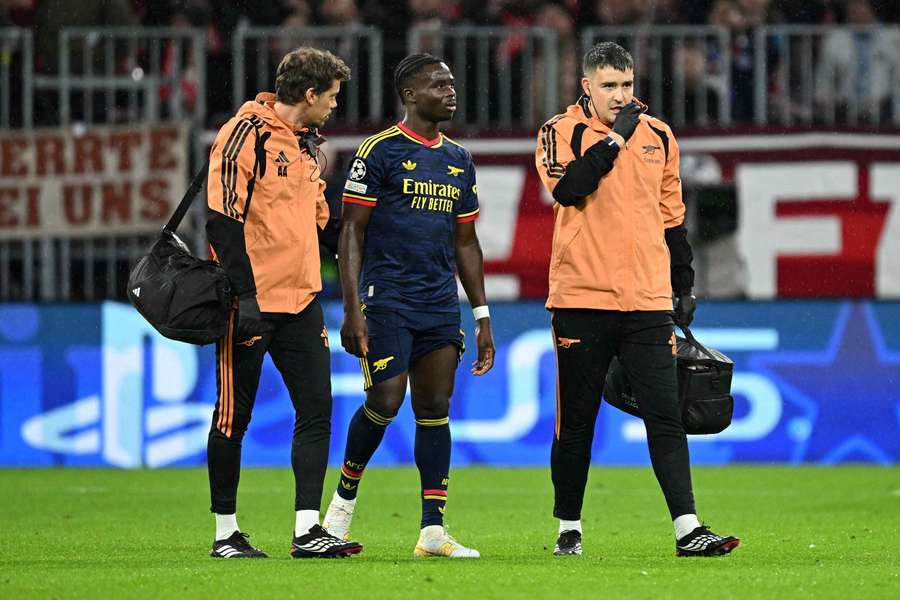 Saka had to be taken off early against Bayern Munich