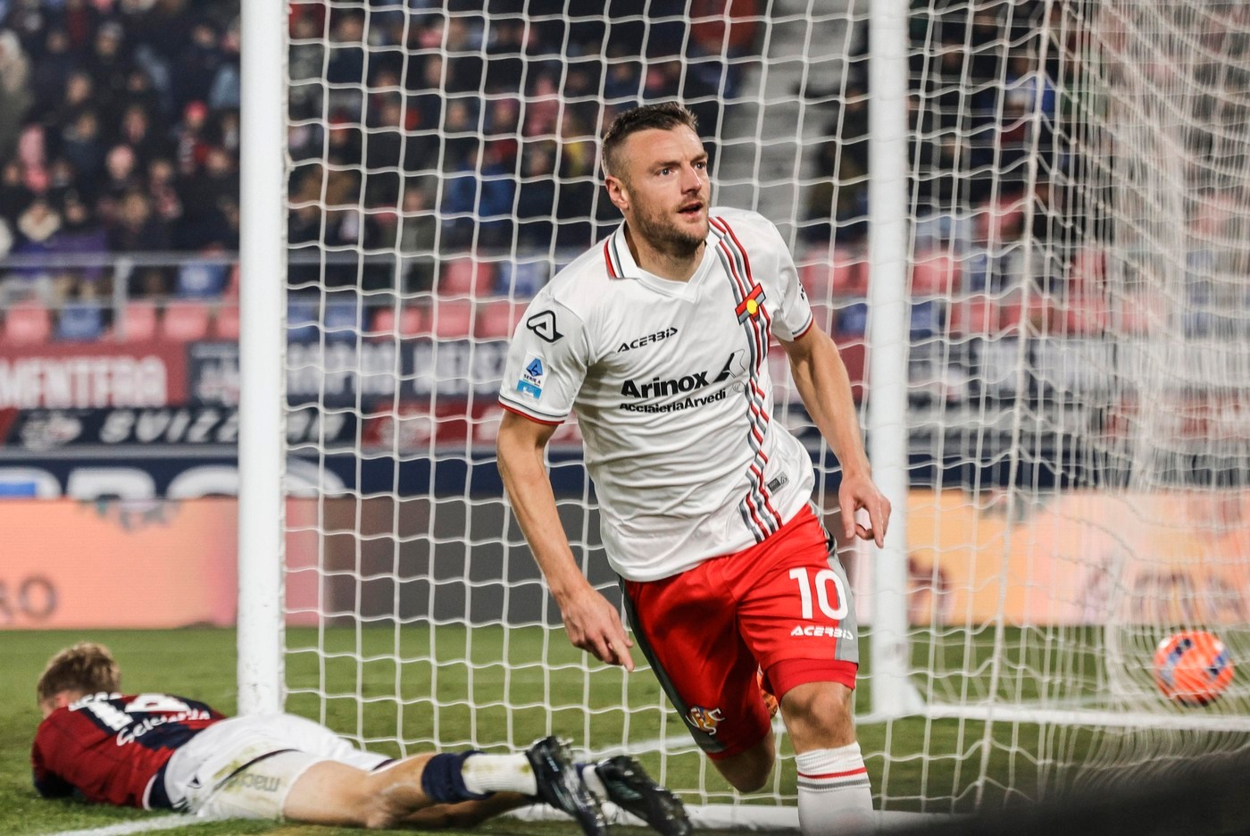 Jamie Vardy scores twice to secure a surprising victory for Cremonese at Bologna