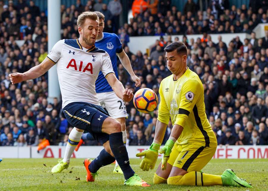 Robles in action for Everton during a match against Tottenham Robles in action for Everton during a match against Tottenham