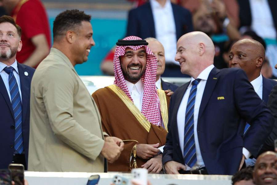 FIFA President Gianni Infantino (R) with UAFA President Abdulaziz bin Turki Al-Faisal (centre)