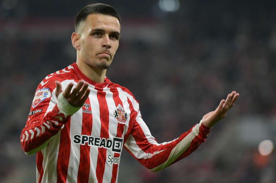 New Sunderland signing Enzo Le Fee
