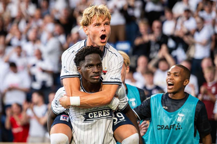 Frederik Emmery scored a wonder striker for AGF Frederik Emmery scored a wonder striker for AGF